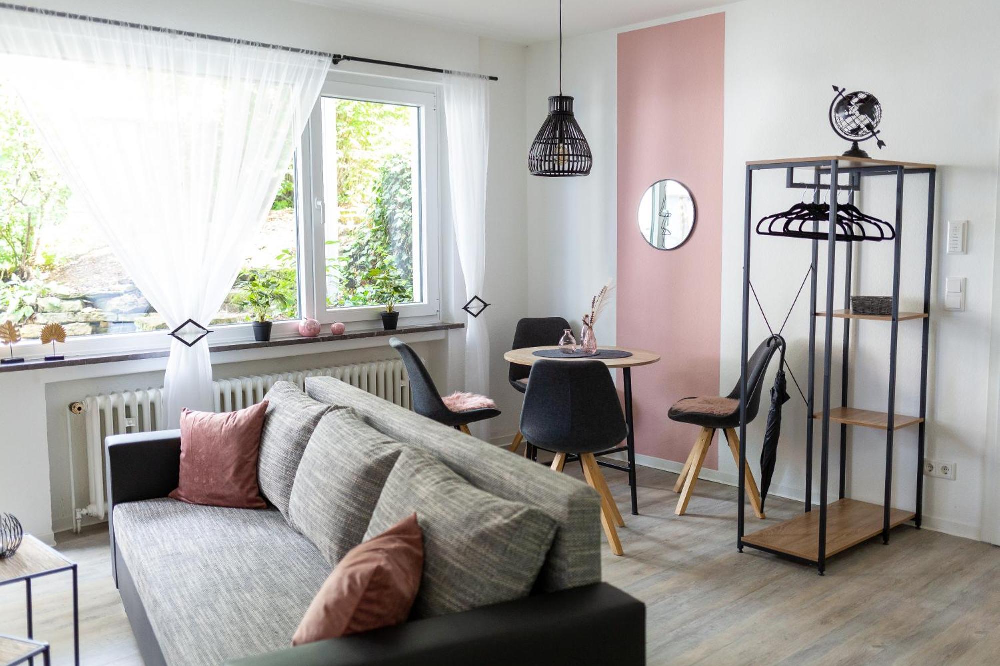 Best Stay Moderne Stadtwohnungen In Huenfeld - Kueche, Schlafsofa, Terrasse Oder Balkon Wlan Smart Tv Kültér fotó